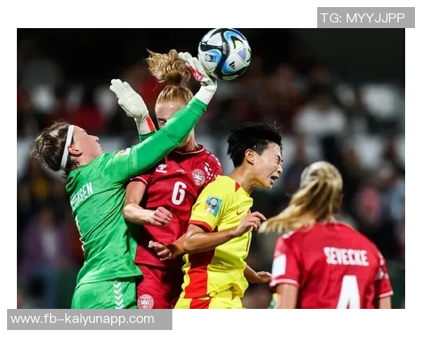 王霜远射惊艳全场中国女足首开纪录展现强大实力